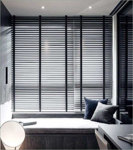 Venetian Blind 2